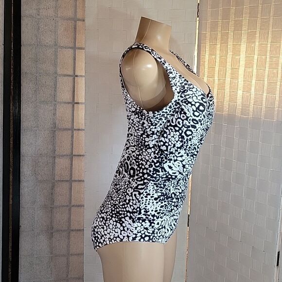 BRAND NEW BYRON BLUE TUMMY CONTROL ANIMAL PRINT DESIGN ONE-PIECE SWIMSUITS - Picture 5 of 15